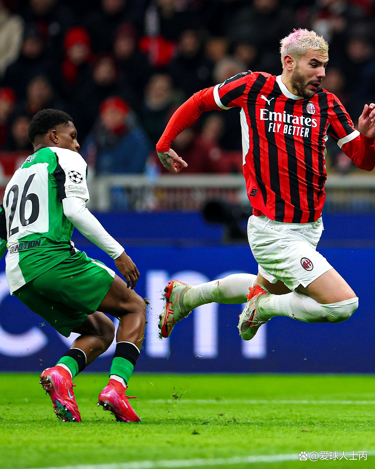 AC米兰在争夺欧冠资格中大获全胜
