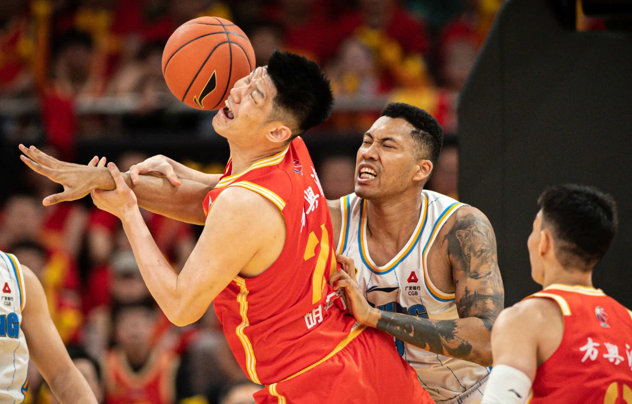 天行体育-关于锋芒毕露！球队间交锋如火如荼，悬念不断的信息